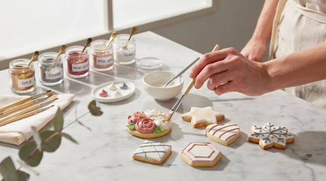 Why Bakers Love Edible Luster Dust
